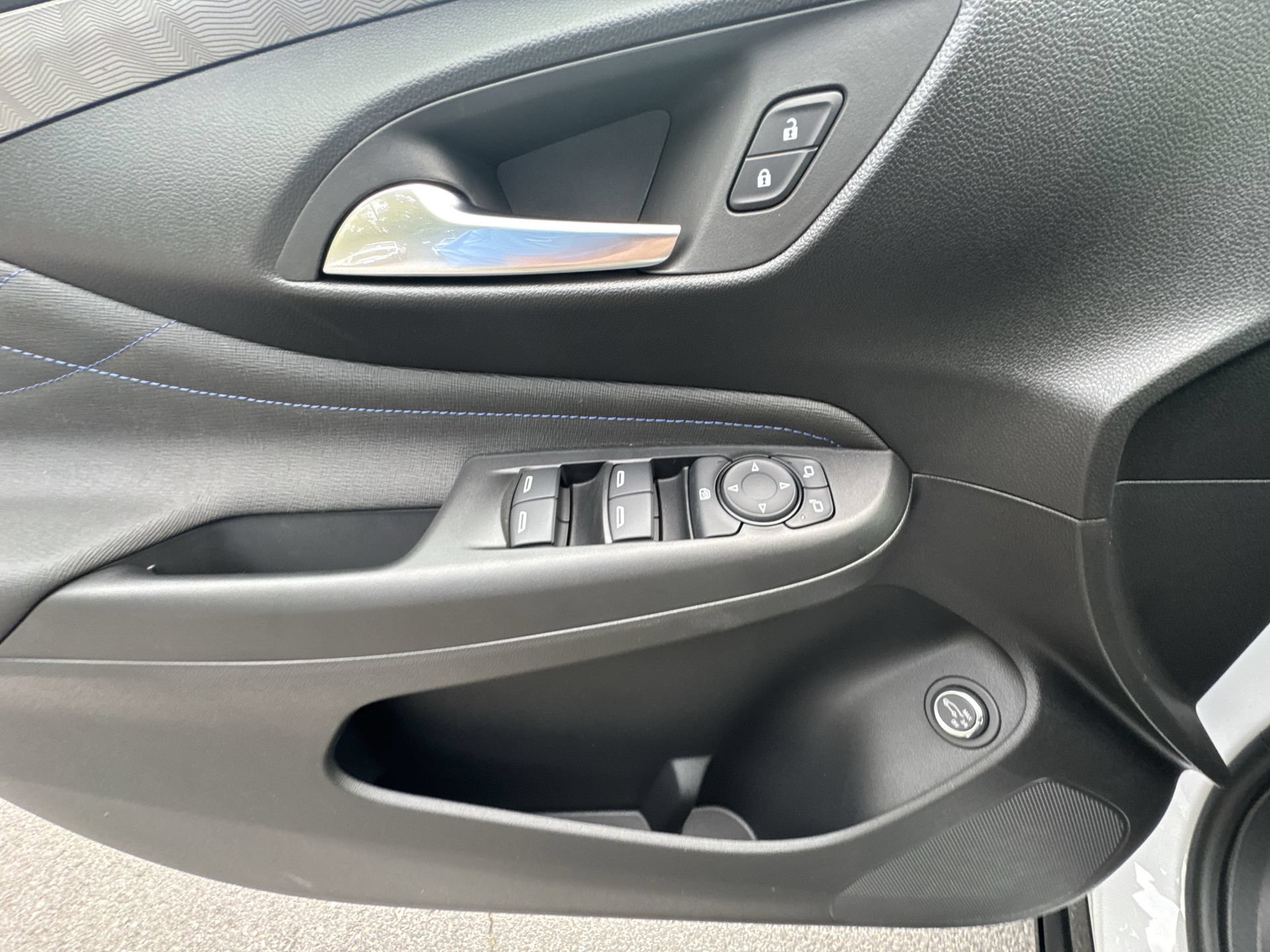 New 2026 Buick Envista Sport Touring w/ Convenience I Package FWD image 15
