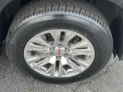 Certified 2024 GMC Yukon Denali RWD image 37