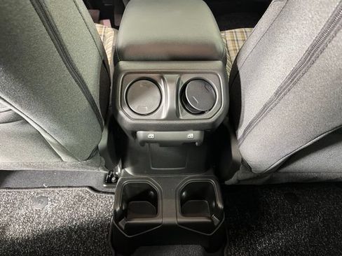 Used 2026 Jeep Wrangler Unlimited Sport AWD/4WD image 40
