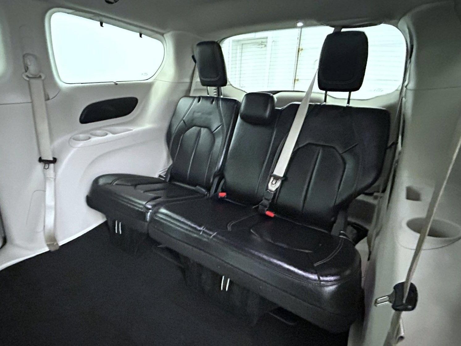 Certified 2022 Chrysler Pacifica Touring-L FWD image 18