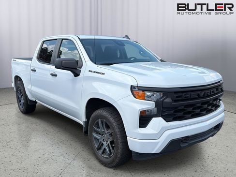 Used 2024 Chevrolet Silverado 1500 Custom w/ Turbomax Blackout Package AWD/4WD image 6