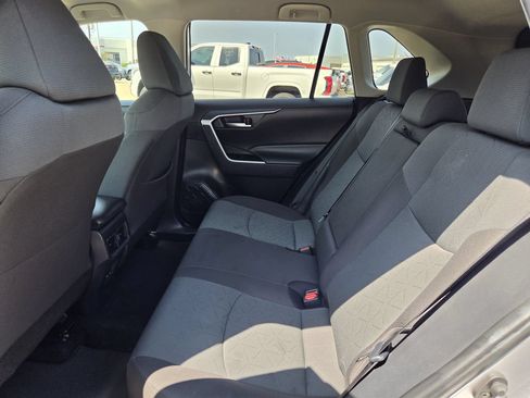 Used 2025 Toyota RAV4 XLE FWD image 29