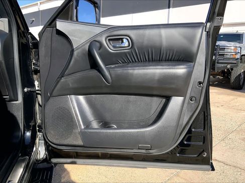 Used 2022 Nissan Armada SL w/ Midnight Edition Package image 21