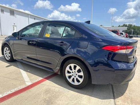 Used 2024 Toyota Corolla LE FWD image 4