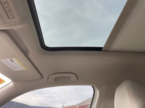 Used 2019 Volkswagen Atlas SEL image 32