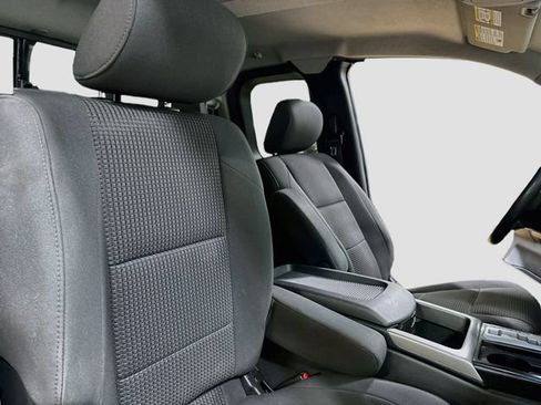 Used 2014 Nissan Titan SV w/ SV Value Truck Package AWD/4WD image 19