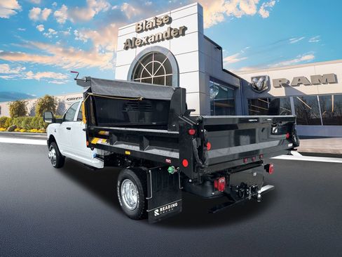 New 2024 RAM 3500 Tradesman w/ Chrome Appearance Group image 7