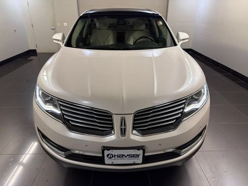 Used 2017 Lincoln MKX Reserve w/ Driver Assistance Package AWD/4WD image 2