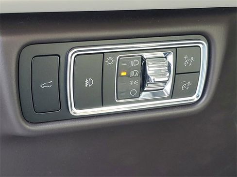 Used 2023 Lincoln Aviator Black Label w/ Jet Package image 15