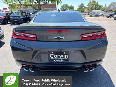 Used 2017 Chevrolet Camaro LT RWD image 6