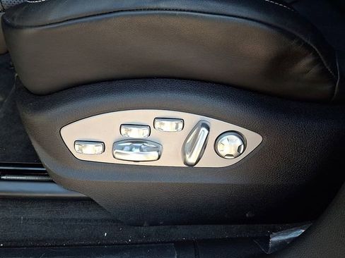 New 2025 Porsche Macan AWD/4WD image 14