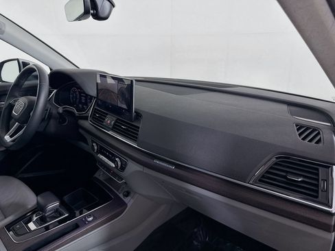 Used 2021 Audi Q5 e Premium Plus w/ Premium Plus Package AWD/4WD image 29
