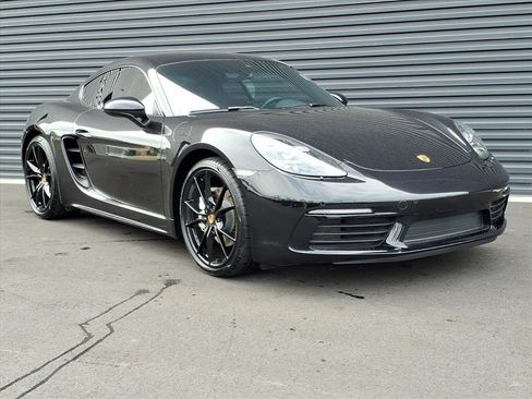 Certified 2022 Porsche 718 Cayman w/ Premium Package image 28