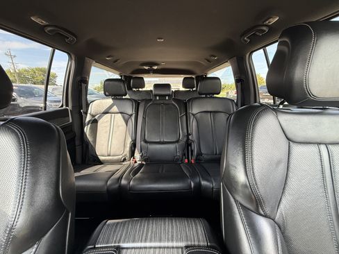 Used 2024 Jeep Wagoneer L Series II w/ Flexible Seating Group AWD/4WD image 25