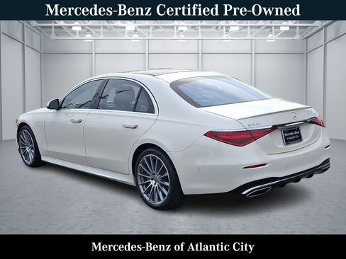 Used 2023 Mercedes-Benz S 580 4MATIC Sedan image 4
