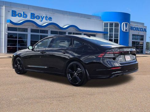 Used 2024 Honda Accord Sport image 7