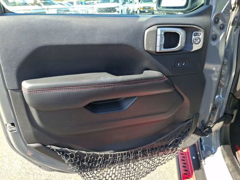 Used 2018 Jeep Wrangler Unlimited Rubicon image 17