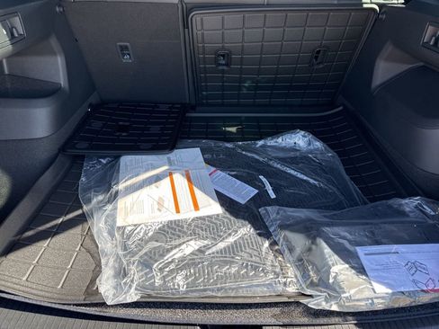 New 2026 Volkswagen Tiguan SE R-Line image 20