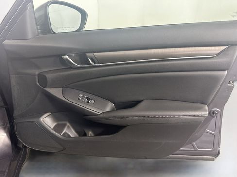 Used 2019 Honda Accord LX image 30