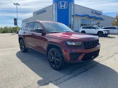 Used 2023 Jeep Grand Cherokee Altitude