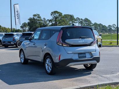 Used 2025 Kia Soul LX w/ LX Technology Package