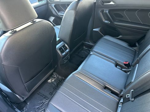 Used 2023 Volkswagen Tiguan SE image 13