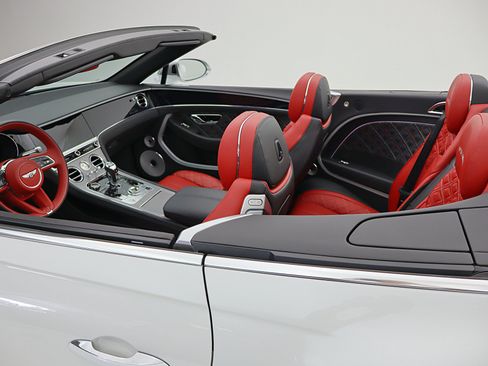 Certified 2022 Bentley Continental GT Mulliner AWD/4WD image 48