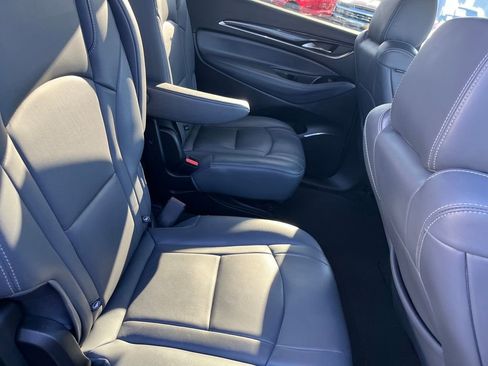 Used 2024 Buick Enclave Premium image 27