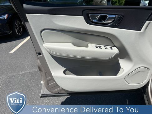 Certified 2025 Volvo XC60 T8 Plus w/ Protection Package Premier AWD/4WD image 16