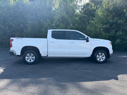 Used 2025 Chevrolet Silverado 1500 LT AWD/4WD image 23