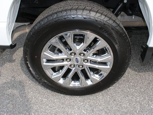 Used 2026 Ford F150 Lariat w/ Equipment Group 501A Mid AWD/4WD image 13