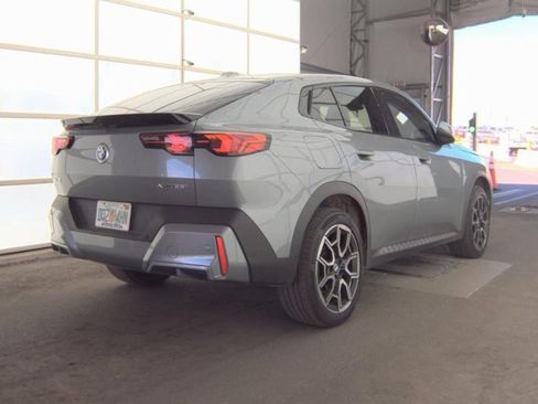 Used 2025 BMW X2 xDrive28i image 2