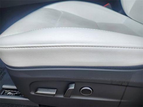 Used 2026 Tesla Model Y AWD image 9