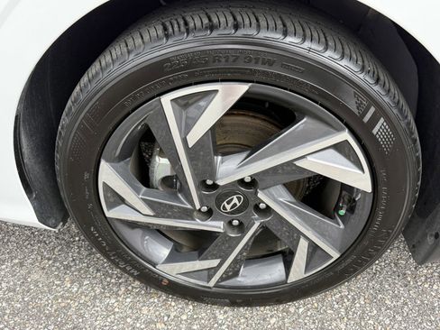 Certified 2025 Hyundai Elantra Sport image 10