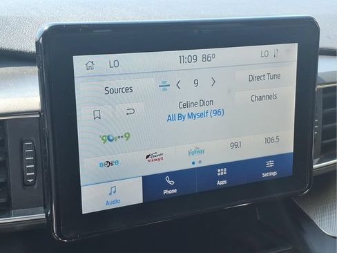 Used 2020 Ford Explorer XLT w/ Equipment Group 202A AWD/4WD image 8