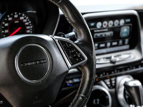 Used 2016 Chevrolet Camaro SS RWD image 21