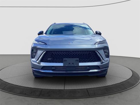 Used 2025 Buick Envision Sport Touring image 2