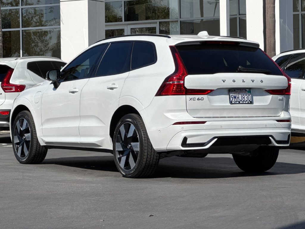 Certified 2024 Volvo XC60 T8 Plus w/ Protection Package Premier AWD/4WD image 3