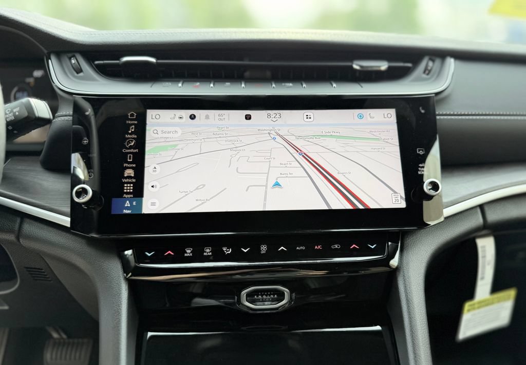 New 2026 Jeep Grand Cherokee Altitude AWD/4WD image 9