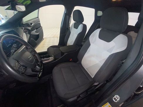 Used 2024 Chevrolet Trax RS w/ Driver Confidence Package FWD image 14