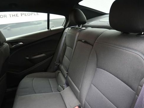 Used 2017 Chevrolet Cruze LT w/ Sun And Sound Package image 20