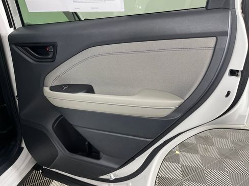 Used 2025 Subaru Forester Premium image 14