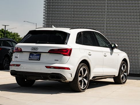 Used 2022 Audi Q5 2.0T Premium Plus w/ Premium Plus Package AWD/4WD image 4