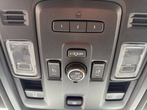 Used 2021 Chevrolet Tahoe LT w/ LT Signature Package image 53