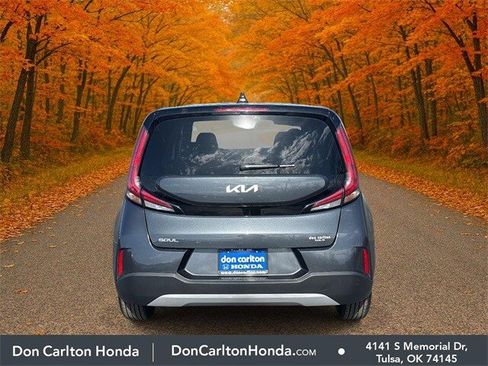 Used 2025 Kia Soul LX image 5