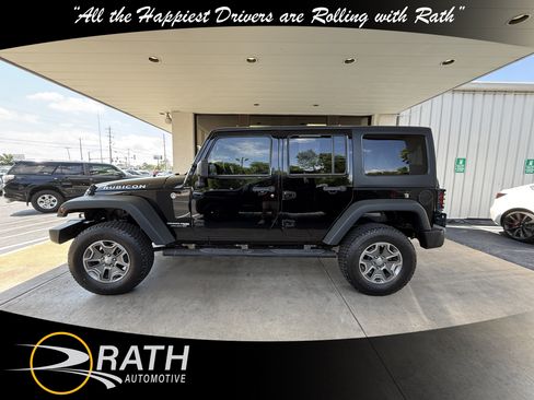 Used 2018 Jeep Wrangler Unlimited Rubicon w/ Connectivity Group AWD/4WD image 6