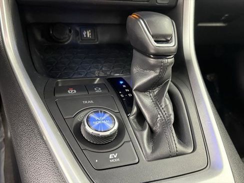 Certified 2025 Toyota RAV4 XSE image 27