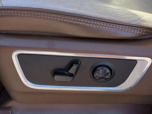 Used 2019 RAM 1500 Laramie AWD/4WD image 15
