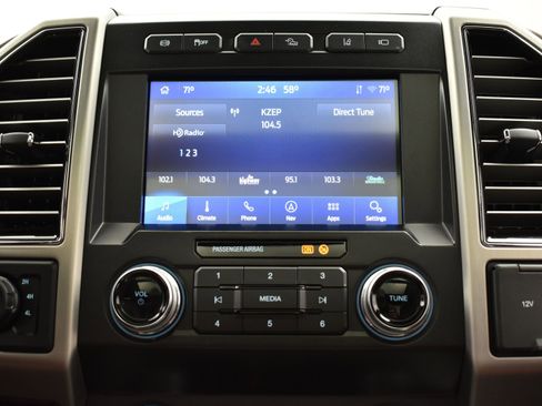 Used 2020 Ford F350 Platinum w/ Tremor Off-Road Package image 33