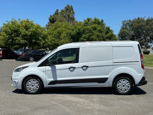 Used 2014 Ford Transit Connect XLT image 2